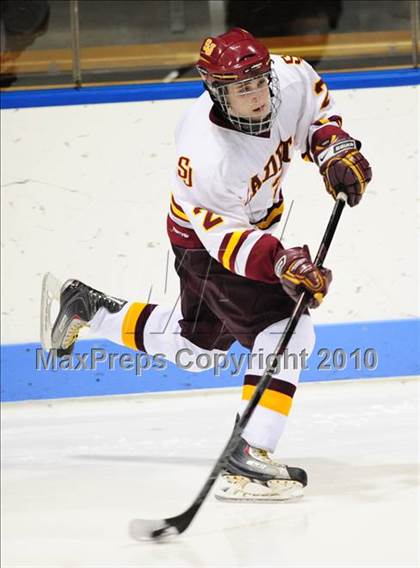 Thumbnail 3 in Branford vs. St. Joseph (CIAC Division 2 Semifinal) photogallery.