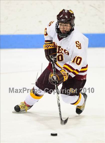 Thumbnail 1 in Branford vs. St. Joseph (CIAC Division 2 Semifinal) photogallery.