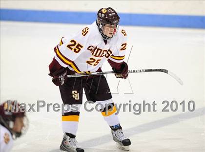 Thumbnail 2 in Branford vs. St. Joseph (CIAC Division 2 Semifinal) photogallery.