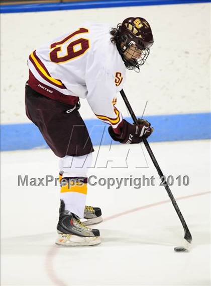 Thumbnail 2 in Branford vs. St. Joseph (CIAC Division 2 Semifinal) photogallery.