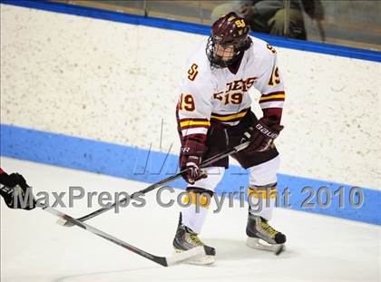 Thumbnail 3 in Branford vs. St. Joseph (CIAC Division 2 Semifinal) photogallery.