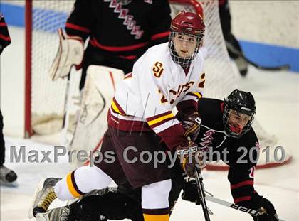 Thumbnail 2 in Branford vs. St. Joseph (CIAC Division 2 Semifinal) photogallery.