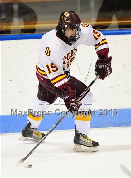 Thumbnail 2 in Branford vs. St. Joseph (CIAC Division 2 Semifinal) photogallery.