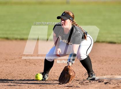 Thumbnail 2 in East Poinsett County vs Quitman (AAA 2A State Playoff 1st Round) photogallery.