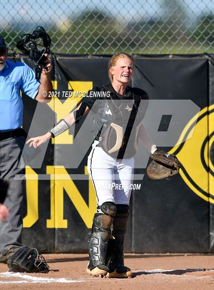 Thumbnail 3 in East Poinsett County vs Quitman (AAA 2A State Playoff 1st Round) photogallery.