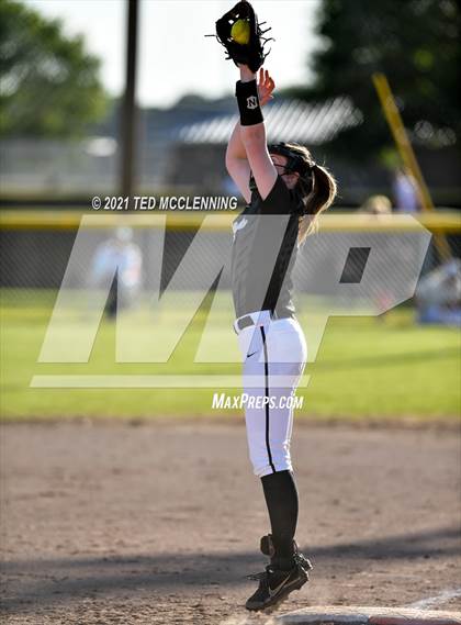 Thumbnail 1 in East Poinsett County vs Quitman (AAA 2A State Playoff 1st Round) photogallery.