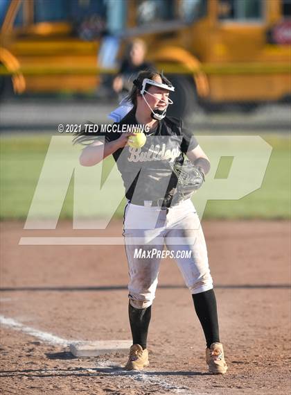 Thumbnail 2 in East Poinsett County vs Quitman (AAA 2A State Playoff 1st Round) photogallery.