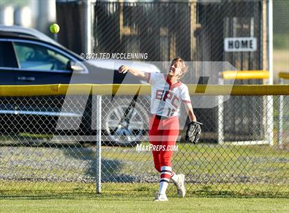 Thumbnail 2 in East Poinsett County vs Quitman (AAA 2A State Playoff 1st Round) photogallery.