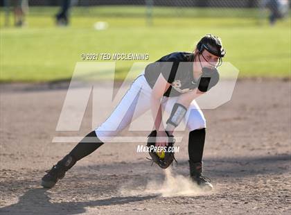 Thumbnail 2 in East Poinsett County vs Quitman (AAA 2A State Playoff 1st Round) photogallery.