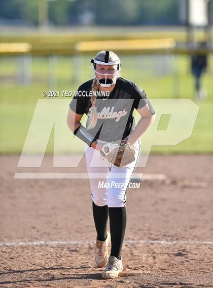 Thumbnail 2 in East Poinsett County vs Quitman (AAA 2A State Playoff 1st Round) photogallery.