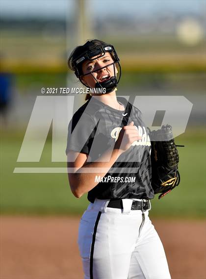 Thumbnail 3 in East Poinsett County vs Quitman (AAA 2A State Playoff 1st Round) photogallery.