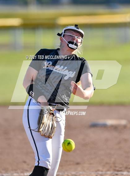 Thumbnail 1 in East Poinsett County vs Quitman (AAA 2A State Playoff 1st Round) photogallery.