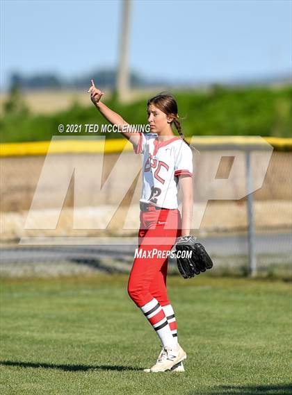Thumbnail 3 in East Poinsett County vs Quitman (AAA 2A State Playoff 1st Round) photogallery.