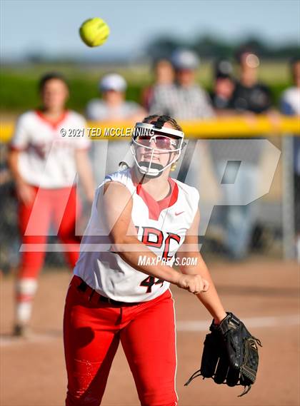 Thumbnail 1 in East Poinsett County vs Quitman (AAA 2A State Playoff 1st Round) photogallery.