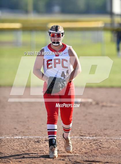 Thumbnail 2 in East Poinsett County vs Quitman (AAA 2A State Playoff 1st Round) photogallery.