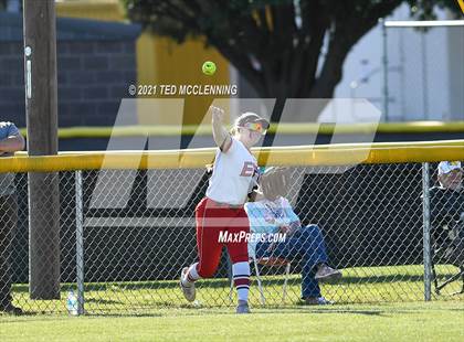 Thumbnail 1 in East Poinsett County vs Quitman (AAA 2A State Playoff 1st Round) photogallery.