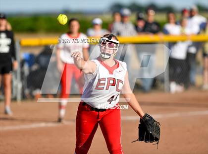 Thumbnail 3 in East Poinsett County vs Quitman (AAA 2A State Playoff 1st Round) photogallery.