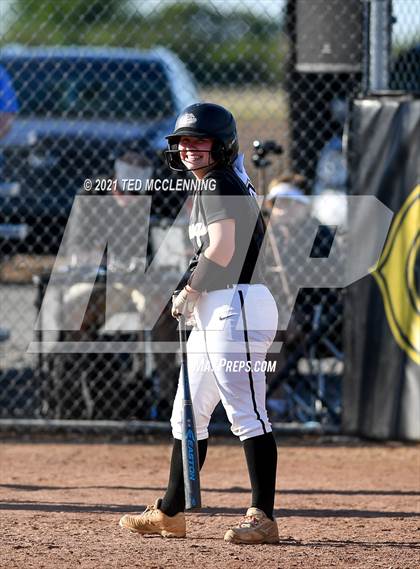 Thumbnail 3 in East Poinsett County vs Quitman (AAA 2A State Playoff 1st Round) photogallery.