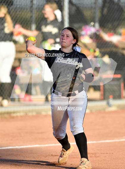 Thumbnail 2 in East Poinsett County vs Quitman (AAA 2A State Playoff 1st Round) photogallery.