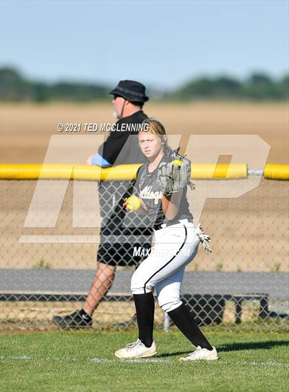 Thumbnail 1 in East Poinsett County vs Quitman (AAA 2A State Playoff 1st Round) photogallery.
