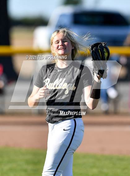 Thumbnail 3 in East Poinsett County vs Quitman (AAA 2A State Playoff 1st Round) photogallery.