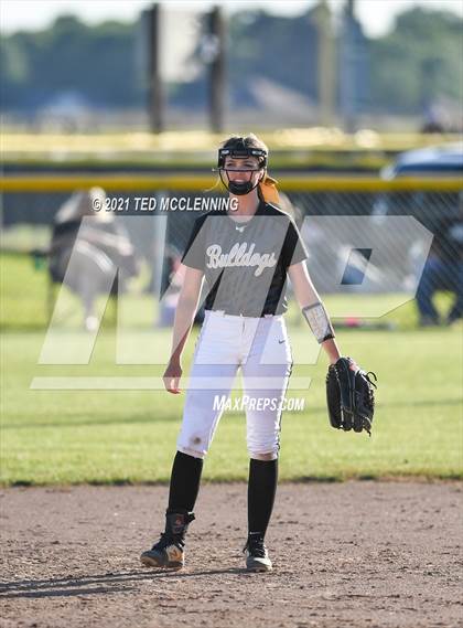 Thumbnail 3 in East Poinsett County vs Quitman (AAA 2A State Playoff 1st Round) photogallery.