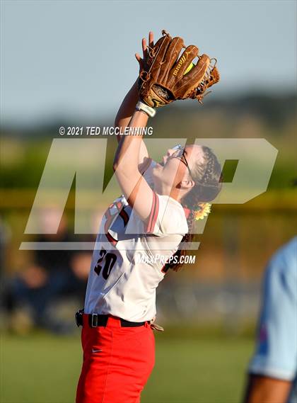 Thumbnail 2 in East Poinsett County vs Quitman (AAA 2A State Playoff 1st Round) photogallery.