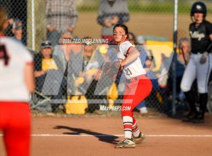 Thumbnail 3 in East Poinsett County vs Quitman (AAA 2A State Playoff 1st Round) photogallery.