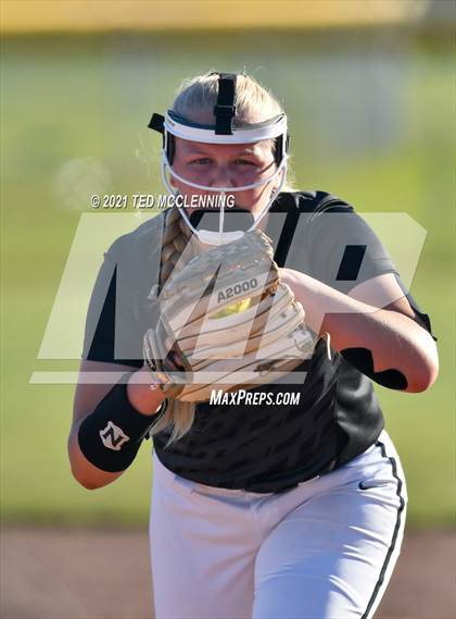 Thumbnail 1 in East Poinsett County vs Quitman (AAA 2A State Playoff 1st Round) photogallery.