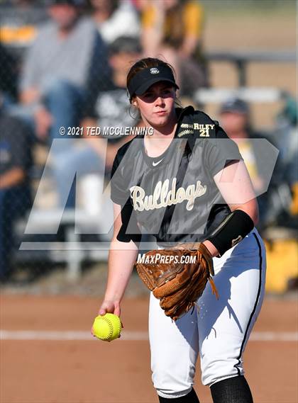 Thumbnail 2 in East Poinsett County vs Quitman (AAA 2A State Playoff 1st Round) photogallery.