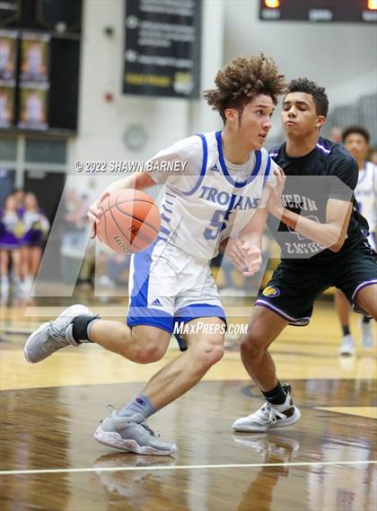 Thumbnail 2 in Brebeuf Jesuit Preparatory vs. Guerin Catholic (IHSAA Class 3A Sectional Round 1) photogallery.