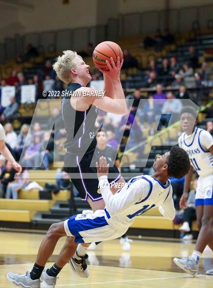 Thumbnail 3 in Brebeuf Jesuit Preparatory vs. Guerin Catholic (IHSAA Class 3A Sectional Round 1) photogallery.