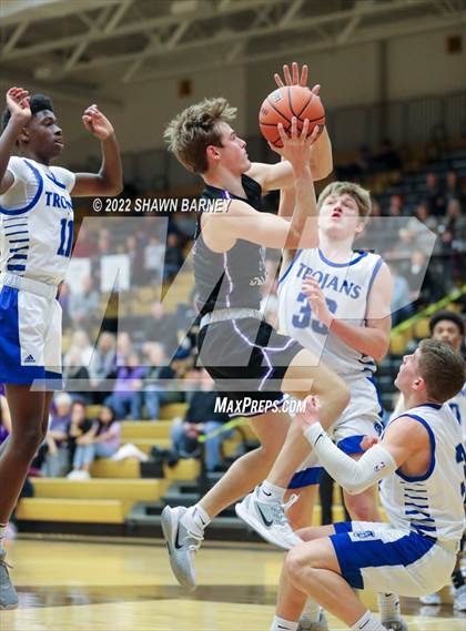 Thumbnail 3 in Brebeuf Jesuit Preparatory vs. Guerin Catholic (IHSAA Class 3A Sectional Round 1) photogallery.