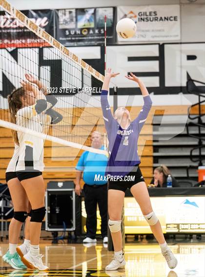 Thumbnail 2 in JV: Enterprise vs Shasta photogallery.