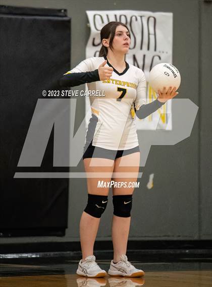 Thumbnail 1 in JV: Enterprise vs Shasta photogallery.