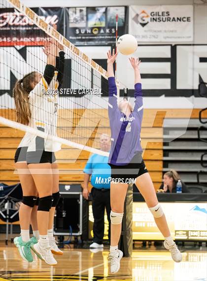 Thumbnail 3 in JV: Enterprise vs Shasta photogallery.