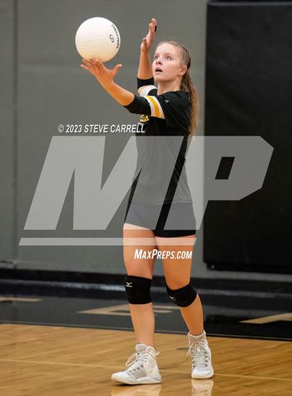 Thumbnail 3 in JV: Enterprise vs Shasta photogallery.