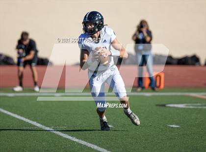Thumbnail 2 in Mater Dei Catholic vs. Ramona (CIF SDS D3 Championship) photogallery.