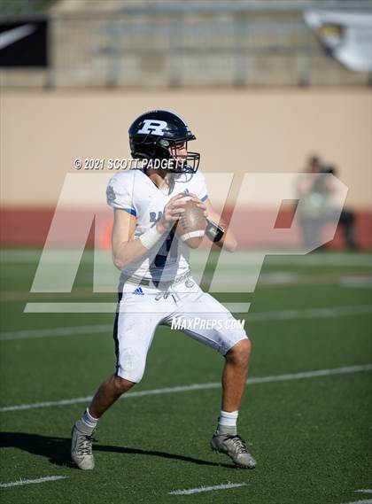 Thumbnail 3 in Mater Dei Catholic vs. Ramona (CIF SDS D3 Championship) photogallery.