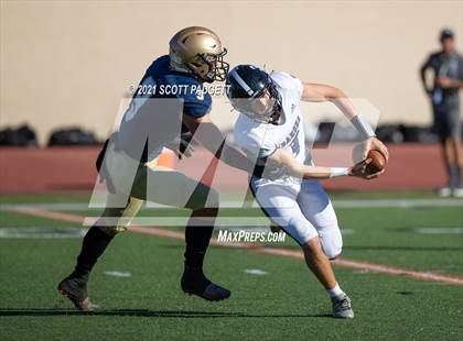 Thumbnail 1 in Mater Dei Catholic vs. Ramona (CIF SDS D3 Championship) photogallery.