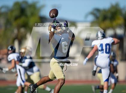 Thumbnail 2 in Mater Dei Catholic vs. Ramona (CIF SDS D3 Championship) photogallery.