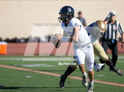 Thumbnail 3 in Mater Dei Catholic vs. Ramona (CIF SDS D3 Championship) photogallery.