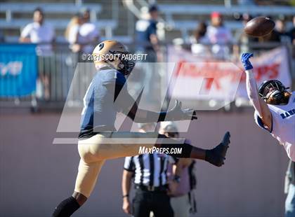 Thumbnail 3 in Mater Dei Catholic vs. Ramona (CIF SDS D3 Championship) photogallery.