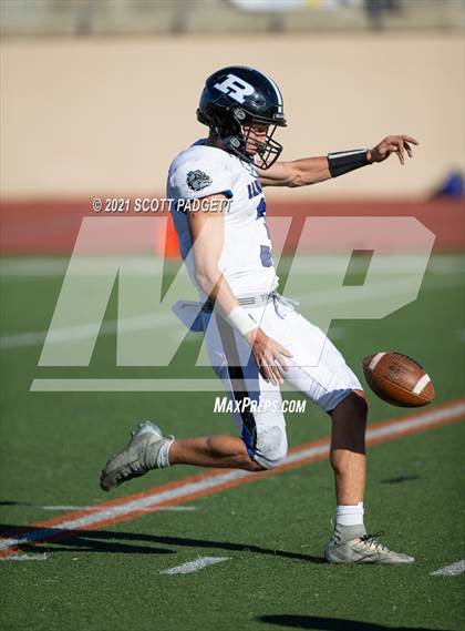 Thumbnail 2 in Mater Dei Catholic vs. Ramona (CIF SDS D3 Championship) photogallery.