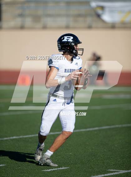 Thumbnail 2 in Mater Dei Catholic vs. Ramona (CIF SDS D3 Championship) photogallery.