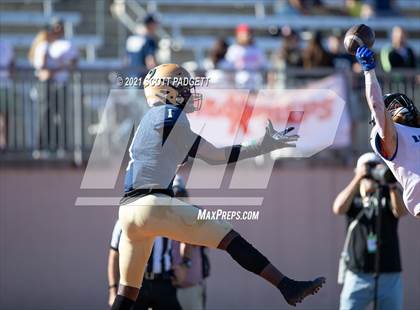Thumbnail 2 in Mater Dei Catholic vs. Ramona (CIF SDS D3 Championship) photogallery.