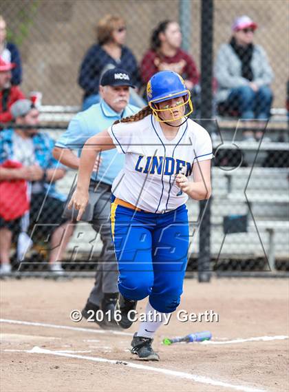 Thumbnail 2 in Ripon vs. Linden (CIF SJS D5 Final) photogallery.