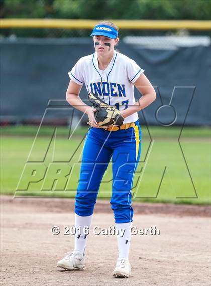 Thumbnail 3 in Ripon vs. Linden (CIF SJS D5 Final) photogallery.