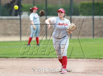 Thumbnail 2 in Ripon vs. Linden (CIF SJS D5 Final) photogallery.