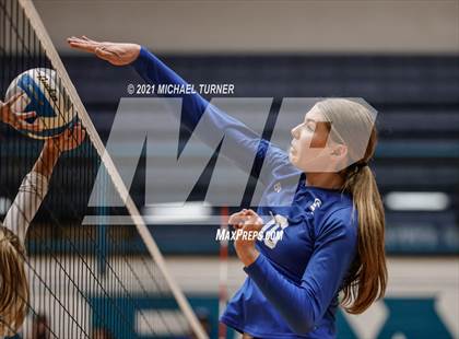 Thumbnail 3 in Parma vs Sugar-Salem (3A State Final)  photogallery.